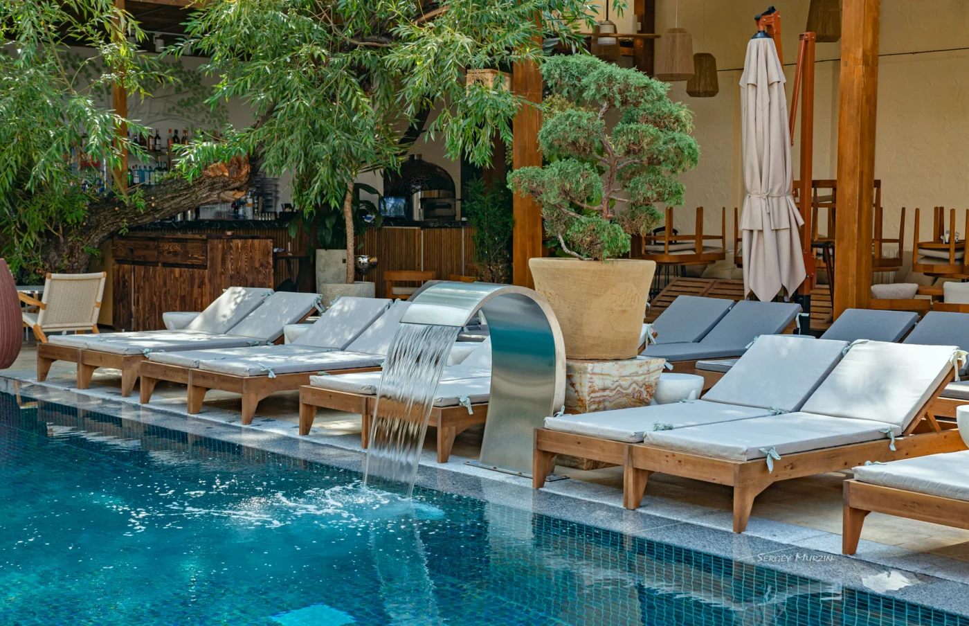 Eden Pool Bar